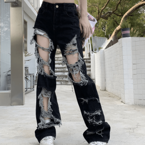 Distressed Black Jeans: Y2K Aesthetic & Coquette Style Essential