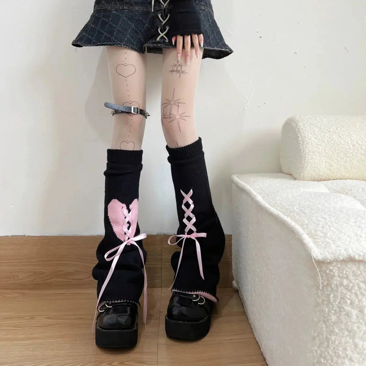 Pastel Goth Broken Heart Lace-Up Leg Warmers | Y2K Aesthetic Fashion