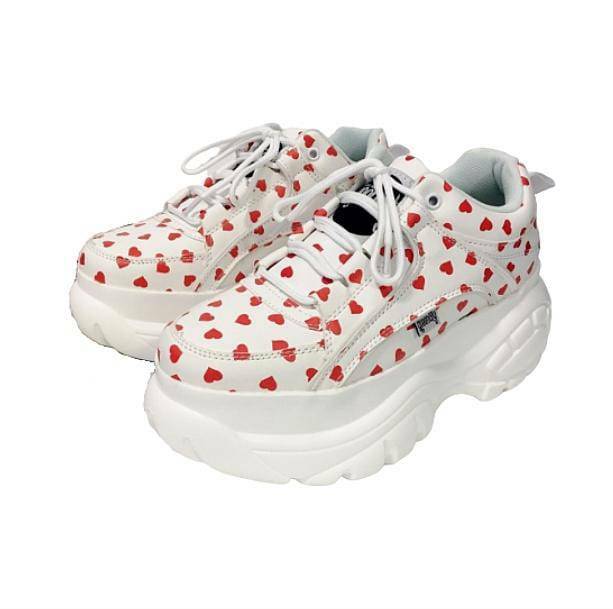 Red Hearts Sneakers: Y2K Aesthetic Footwear for Trendy Outfits