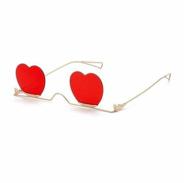 Retro Heart Sunglasses: Y2K Aesthetic Accessory for Coquette Style