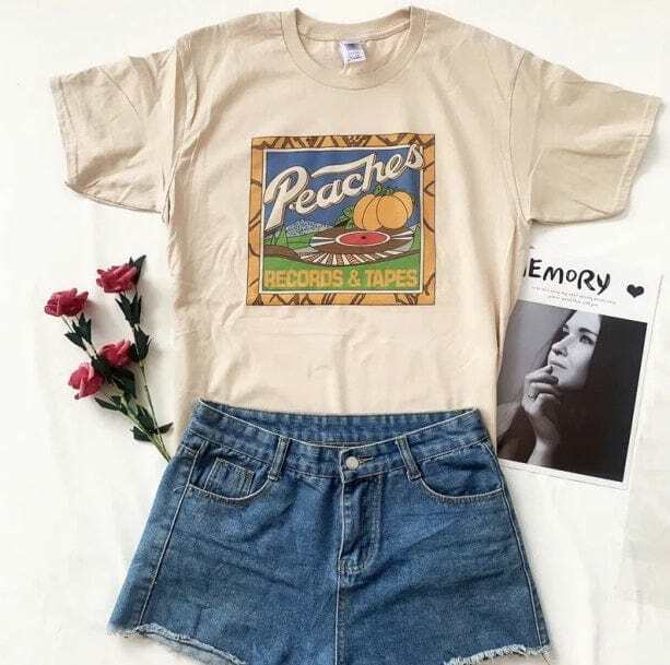 Retro Peaches Y2K Graphic Tee - Aesthetic Coquette Clothing Style