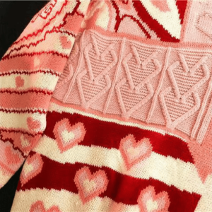 Sweetheart Sweater: Y2K Coquette Aesthetic for Trendy Outfits