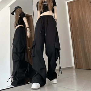 Trendy Y2K Cargo Pants: Aesthetic Styles for Coquette & Goth Looks