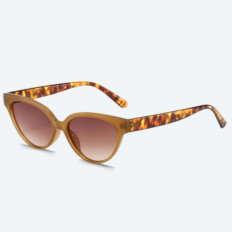 Trendy Y2K Cat Eye Sunglasses for Aesthetic Outfits & Coquette Style